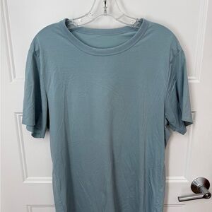 Lululemon Men's Blue T-Shirt L